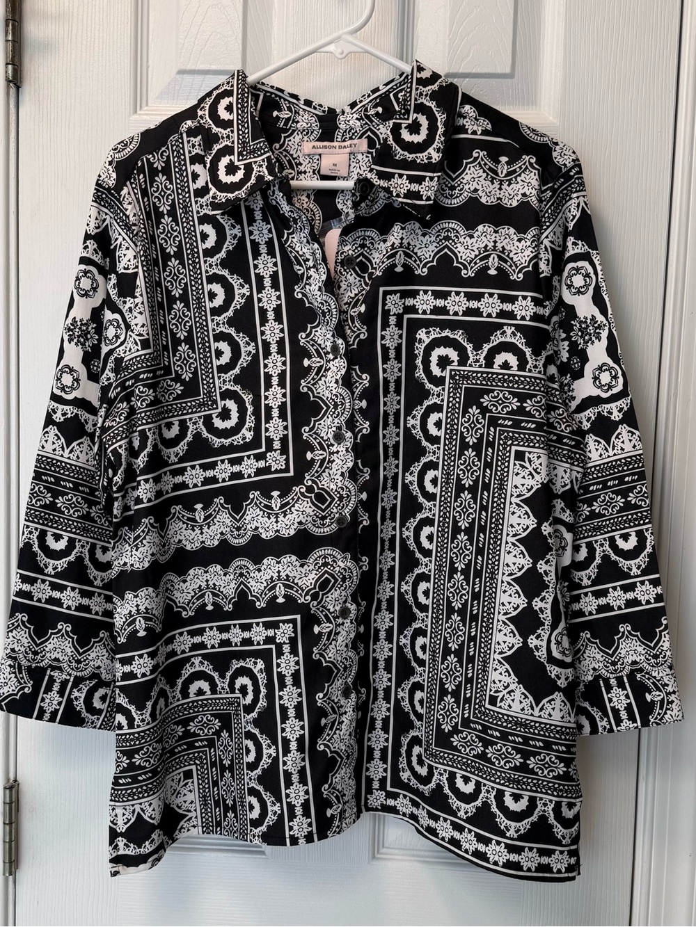 NWT Allison Daley Black & White Print Button-Front Shirt M L